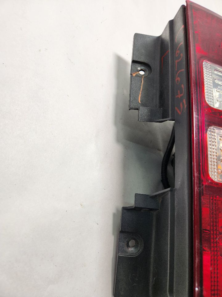 2011 JEEP LIBERTY 6cyl Gasoline 3.7 Left TAIL LAMP - 391405 — photo 1