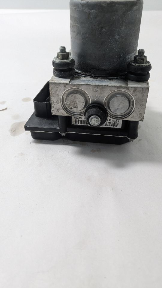 2011 JEEP LIBERTY 6cyl Gasoline 3.7 Anti-lock Brake Pts - 391406 — photo 2