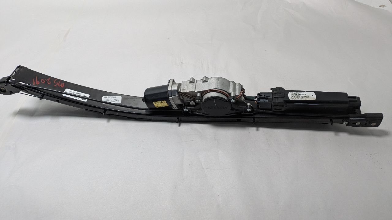 2018 DODGE CARAVAN 3.6L 6cyl VVT Left ELECTRIC DOOR MOTOR - 391493 — photo 2