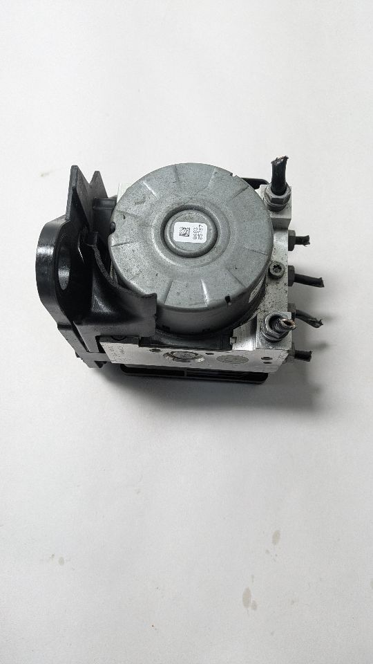 2018 VOLKSWAGEN GOLF 1.8L 4cyl Turbo Gasoline Anti-lock Brake Pts - 391525