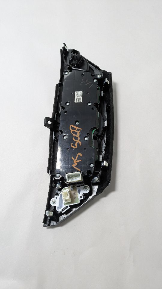 2020 NISSAN PATHFINDER 3.5L 6cyl Gasoline VVT Radio Audio - 391639 — photo 3