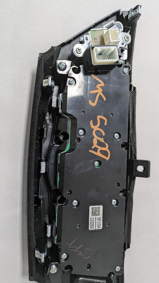 2020 NISSAN PATHFINDER 3.5L 6cyl Gasoline VVT Radio Audio - 391639 — photo 4