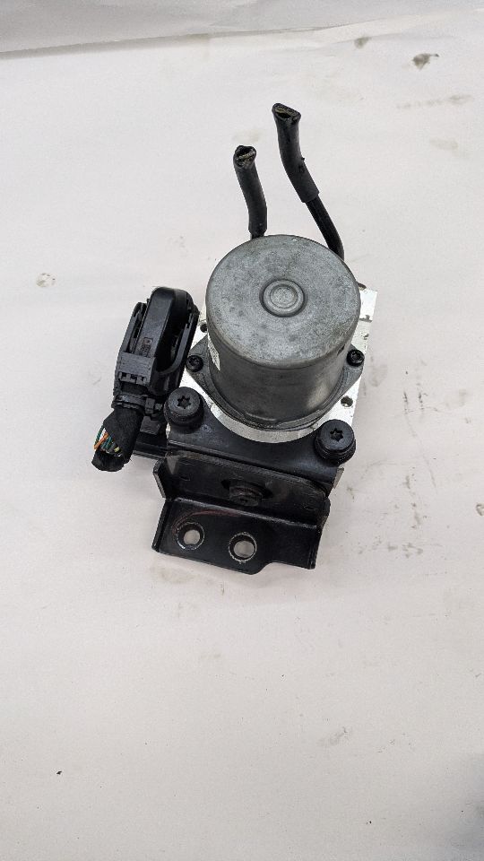 2016 KIA SORENTO 6cyl Gasoline 3.3 Anti-lock Brake Pts - 391676 — photo 4