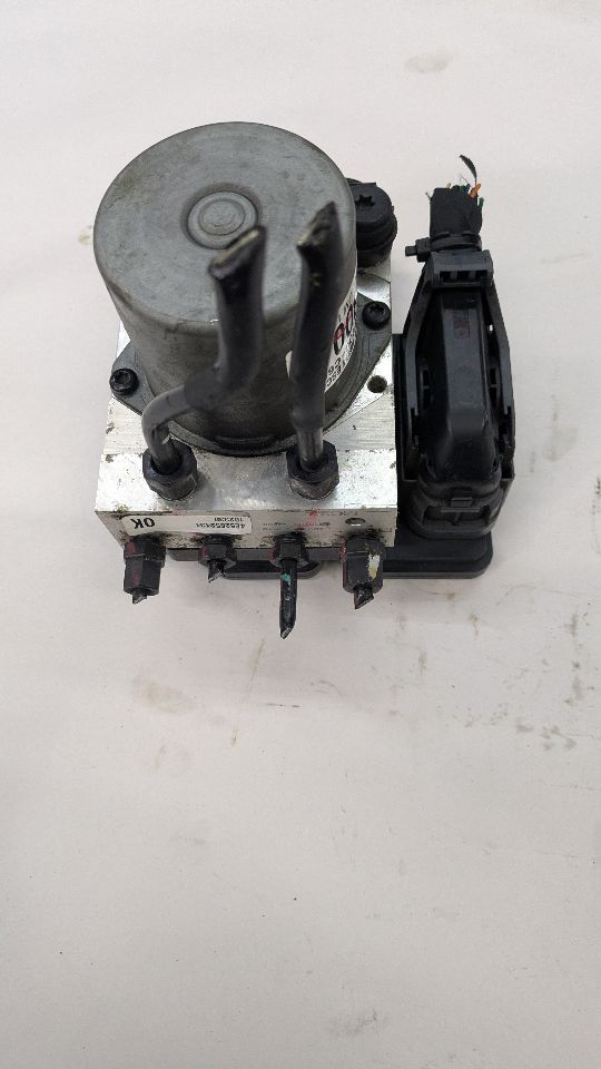 2016 KIA SORENTO 6cyl Gasoline 3.3 Anti-lock Brake Pts - 391676 — photo 7
