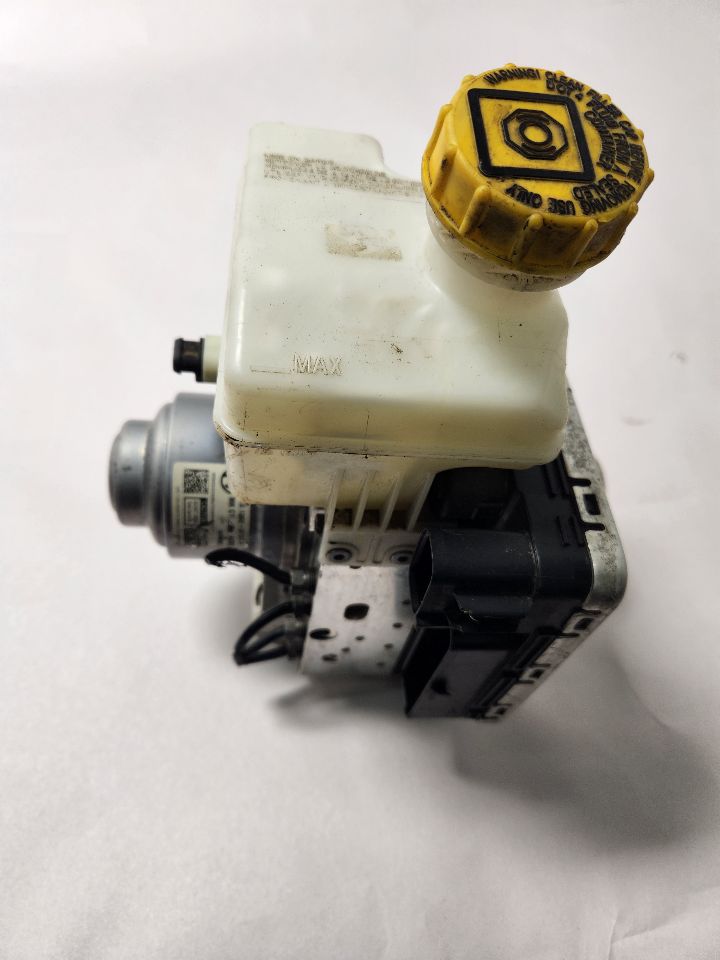 2018 ALFA-ROMEO GIULIA 2.0L 4cyl Turbo Gasoline Anti-lock Brake Pts - 391697 — photo 2