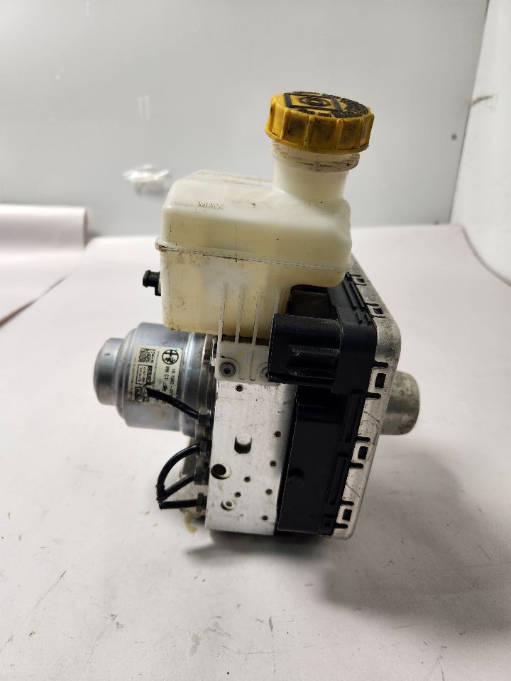 2018 ALFA-ROMEO GIULIA 2.0L 4cyl Turbo Gasoline Anti-lock Brake Pts - 391697 — photo 8