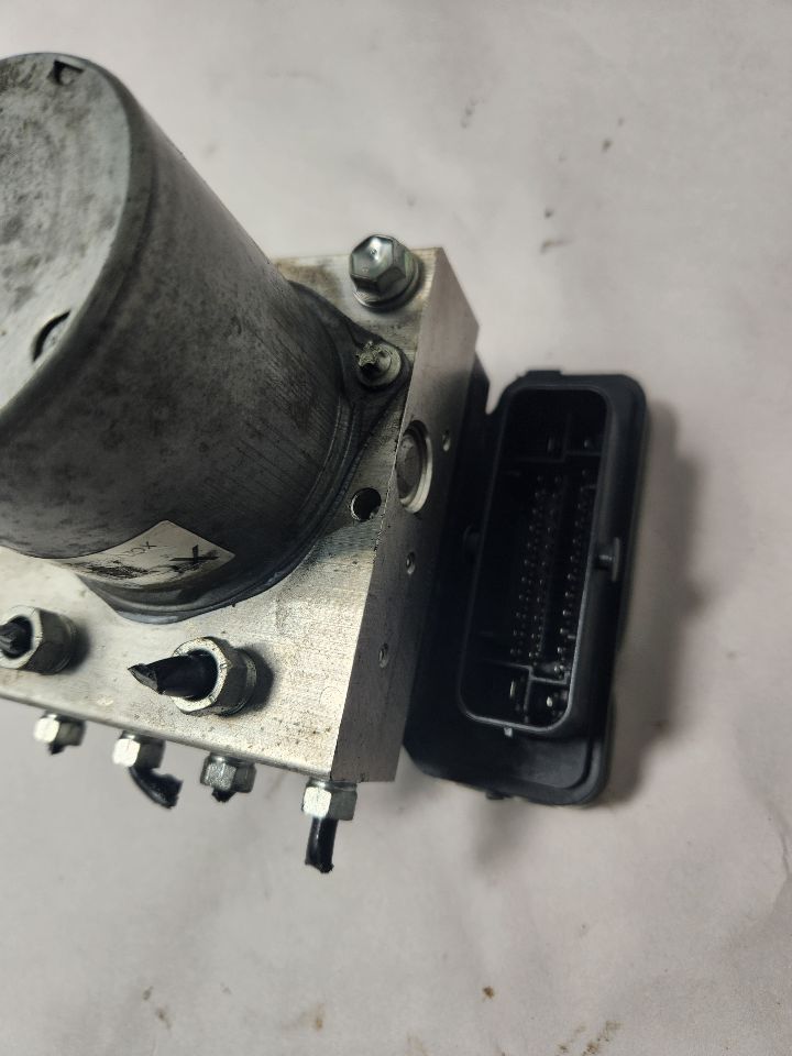 2023 TOYOTA CAMRY 2.5L 4cyl Gasoline Anti-lock Brake Pts - 391701 — photo 2