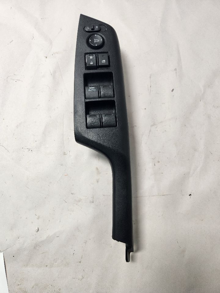 2013 HONDA CIVIC 4cyl Gasoline 1.8 VTEC Left Front Door Switch - 391742 — photo 1