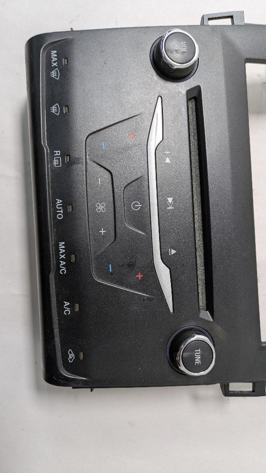 2013 FORD FUSION 4cyl Gasoline Turbo 1.6 Radio Audio - 391757 — photo 2