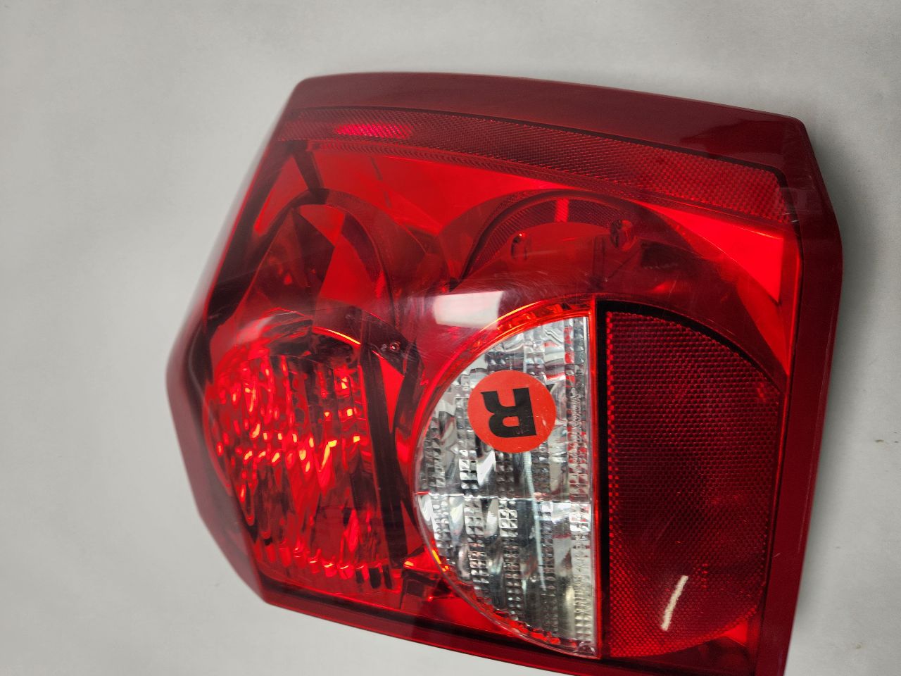 2010 DODGE CALIBER 4cyl Gasoline 2.0 Dohc Right TAIL LAMP - 391841 — photo 2