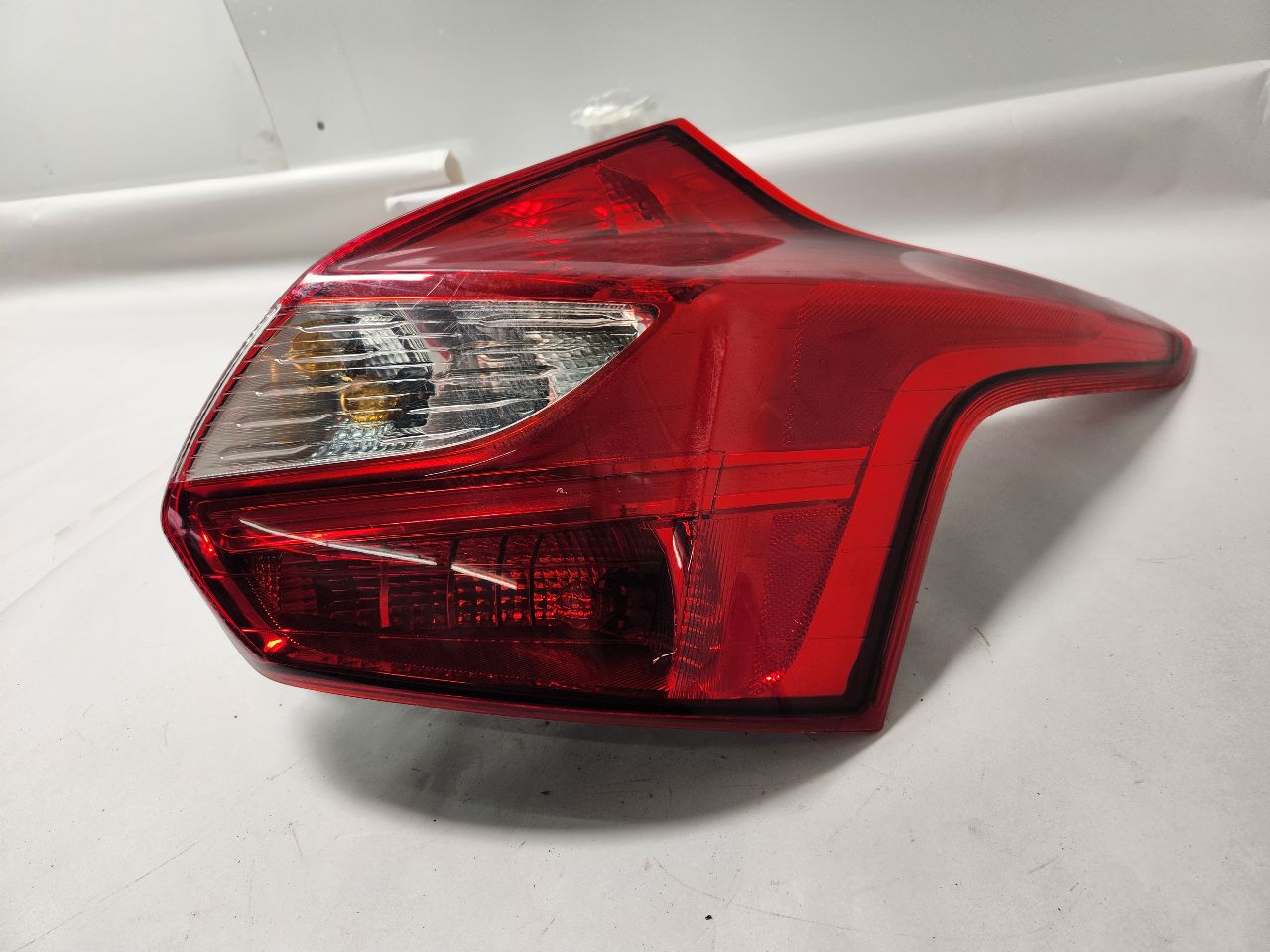 2012 FORD FOCUS 4cyl Gasoline 2.0 Flex Right TAIL LAMP - 391849 — photo 5