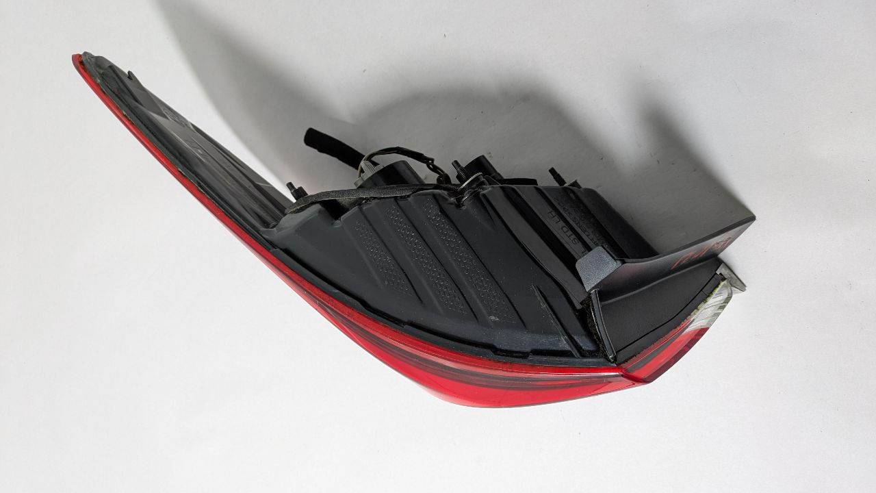 2018 HYUNDAI SONATA 2.4L 4cyl Gasoline VVT Left TAIL LAMP - 391876 — photo 5