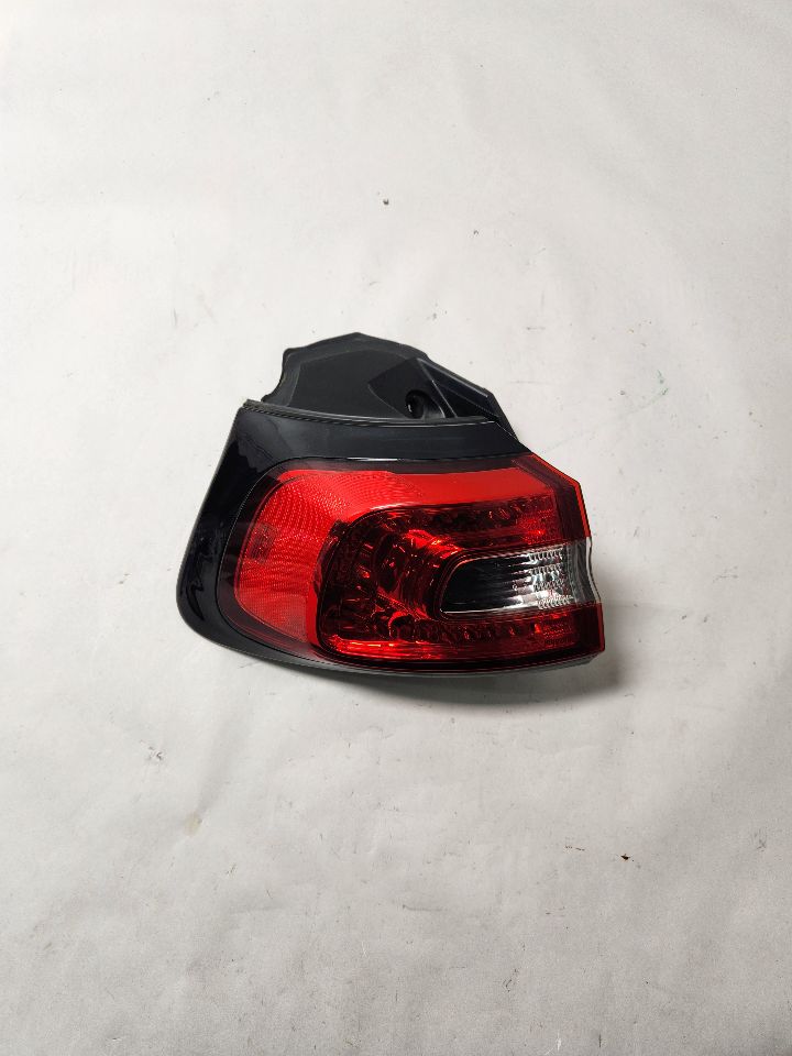 2014 JEEP CHEROKEE 6cyl Gasoline 3.2 Left TAIL LAMP - 391919 — photo 1