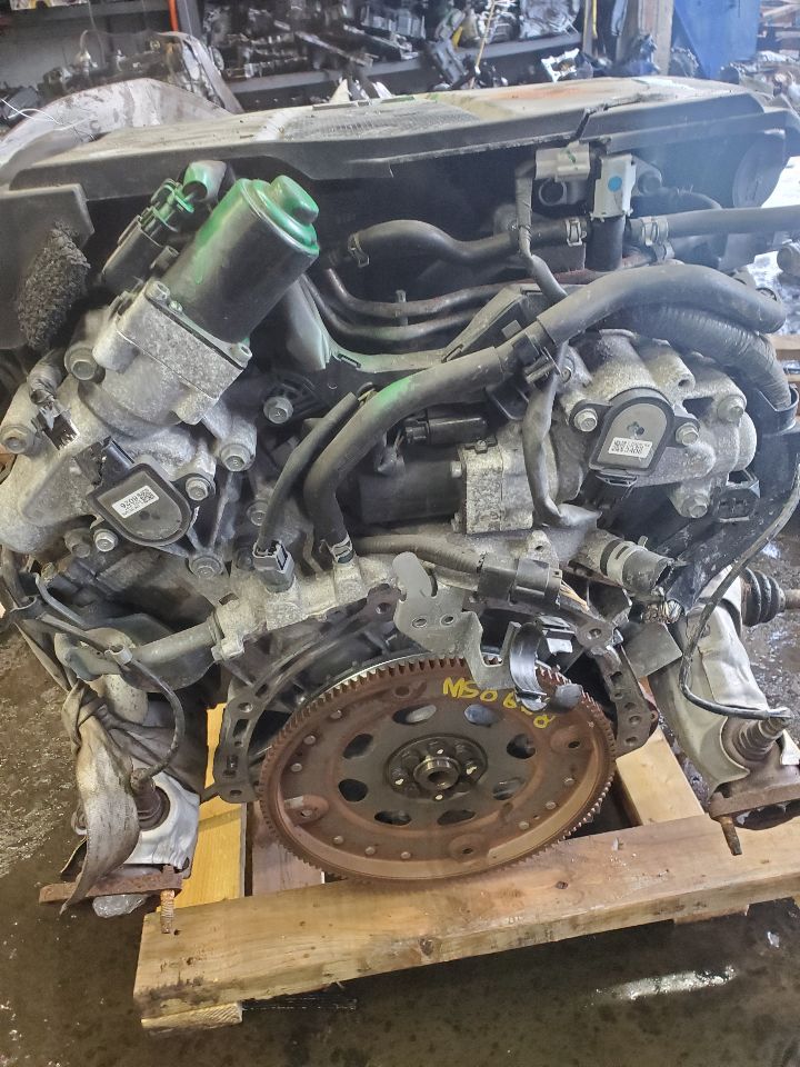 2015 INFINITI Q40 6cyl Gasoline 3.7 ENGINE ASSEMBLY - 392044 — photo 4