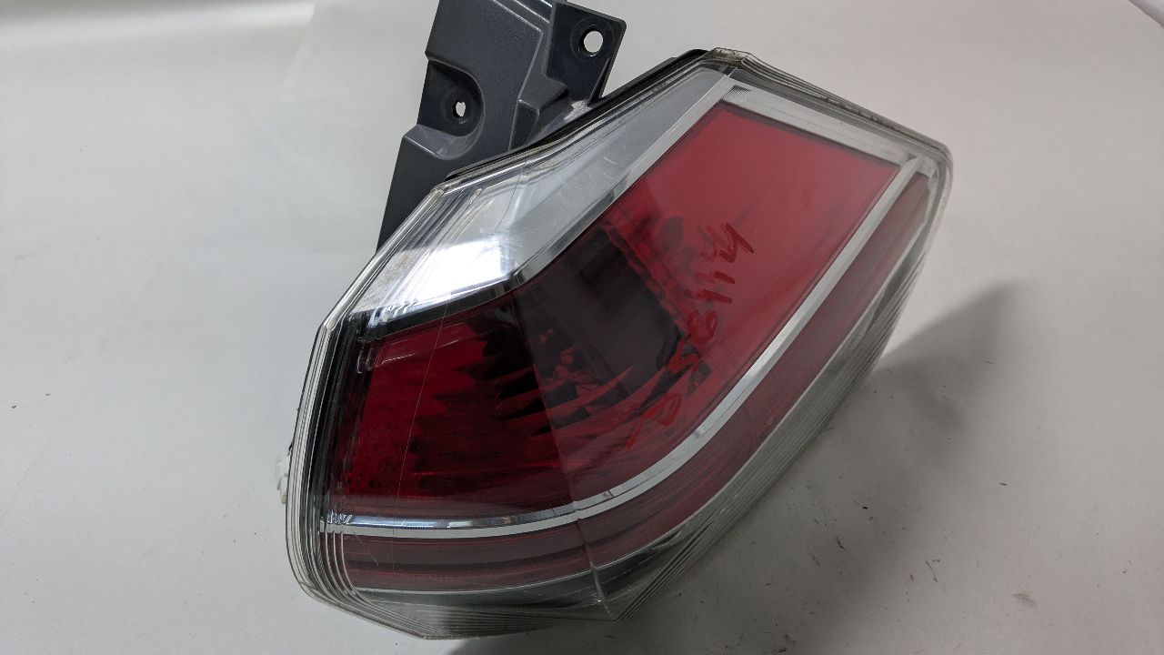2014 NISSAN ROGUE 4cyl Gasoline 2.5 DOHC Right TAIL LAMP - 392117