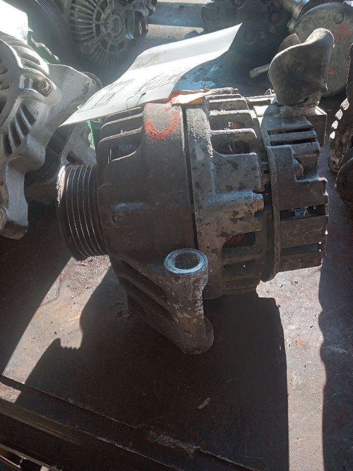 2006 CHEVROLET COLORADO 4cyl Gasoline 2.8 ALTERNATOR - 392316 — photo 1