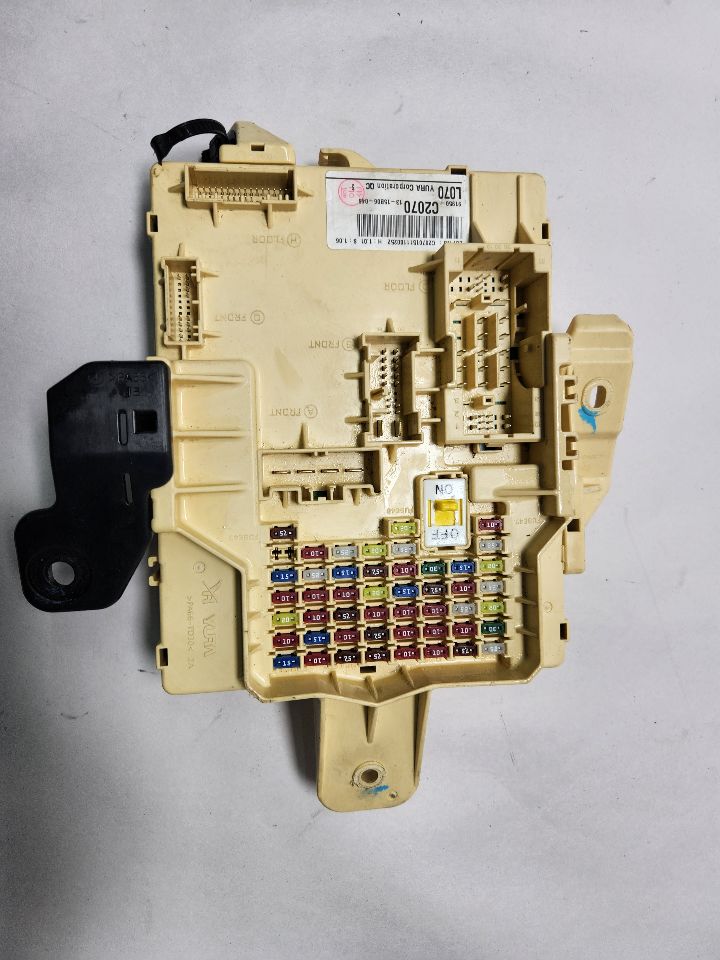 2016 HYUNDAI SONATA 4cyl Gasoline 2.4 PZEV Fuse Box, Engine - 392470 — photo 1