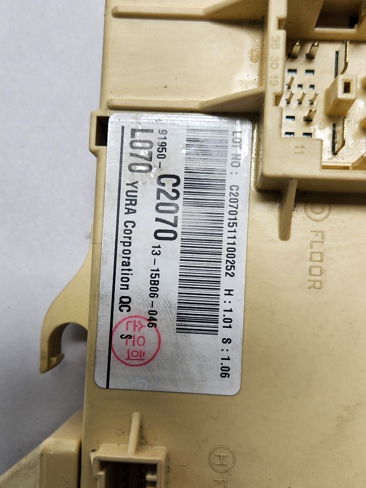 2016 HYUNDAI SONATA 4cyl Gasoline 2.4 PZEV Fuse Box, Engine - 392470 — photo 2