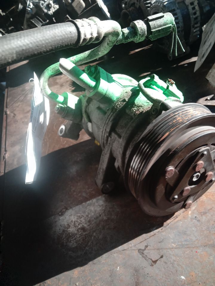 2007 JEEP LIBERTY 6cyl Gasoline 3.7 AC COMPRESSOR - 392628 — photo 3