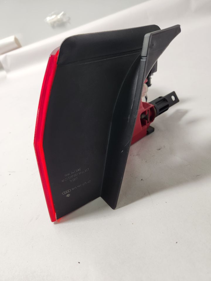 2014 AUDI A4 4cyl Gasoline Turbo 2.0 Left TAIL LAMP - 392645 — photo 3