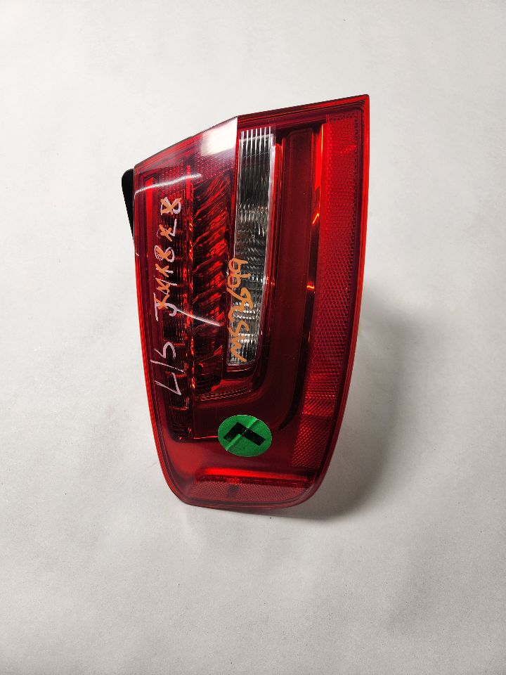 2014 AUDI A4 4cyl Gasoline Turbo 2.0 Left TAIL LAMP - 392645 — photo 7