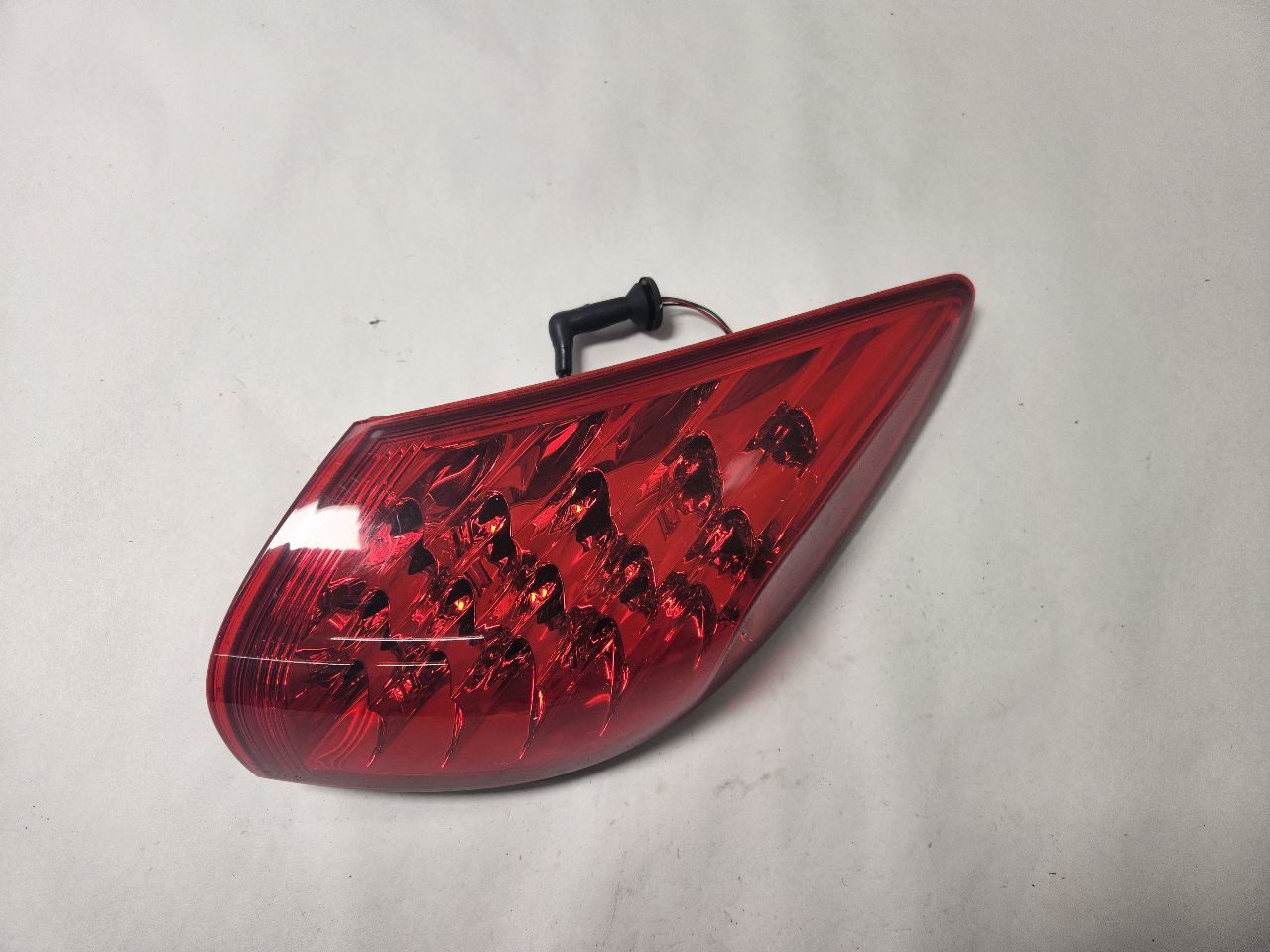 2017 INFINITI QX50 6cyl Gasoline 3.7 Right TAIL LAMP - 392672 — photo 3