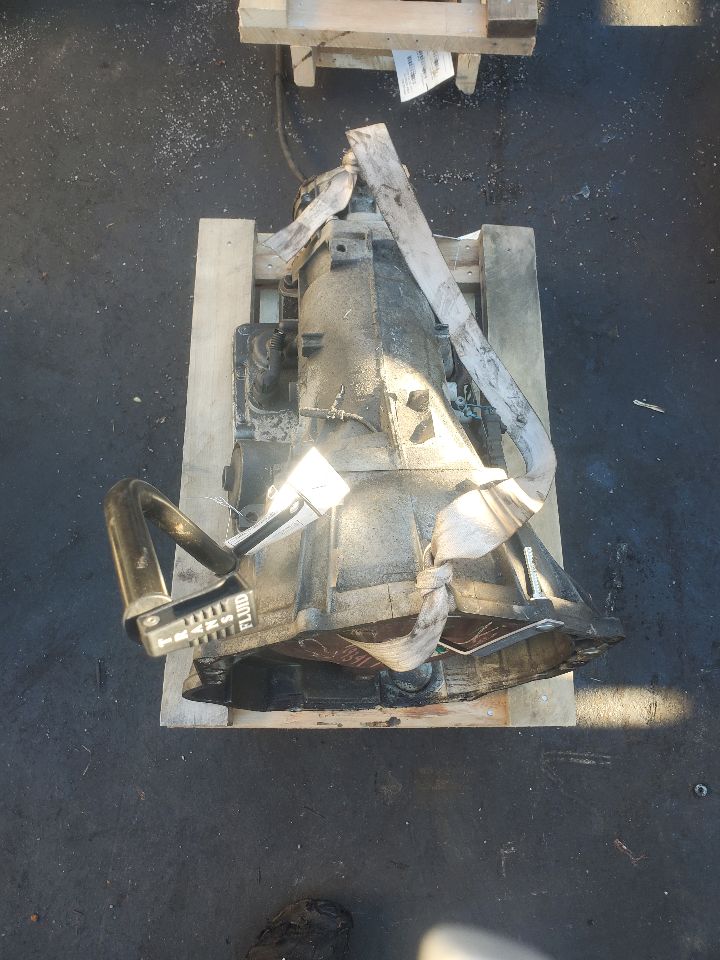 2002 CADILLAC ESCALADE 8cyl Gasoline 6.0 Transmiss,Transaxle - 392728 — photo 5