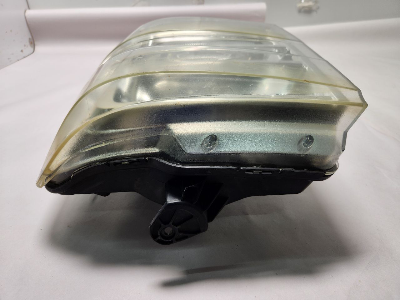 2010 FORD E250 VAN 4.6L 8cyl Gasoline Left HEADLAMP ASSEMBLY - 392776 — photo 3