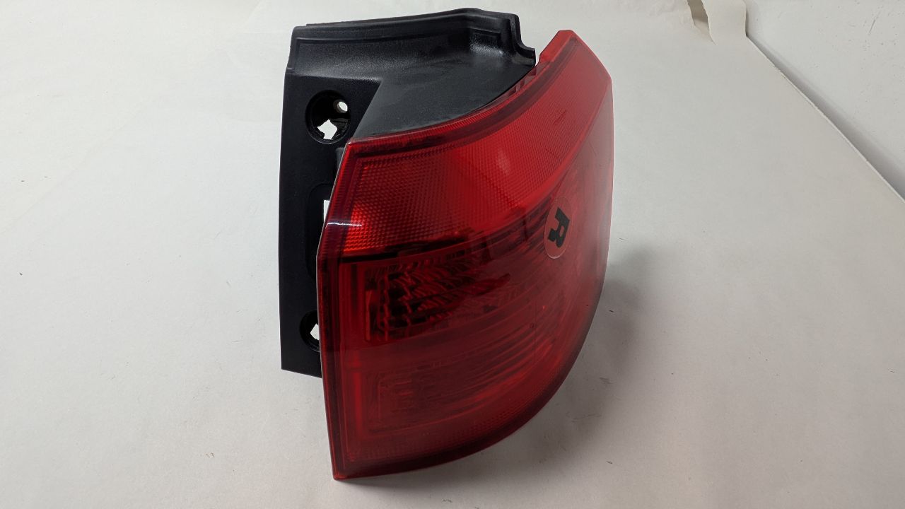 2013 VOLKSWAGEN JETTA 4cyl Gasoline 2.0 Right TAIL LAMP - 392931