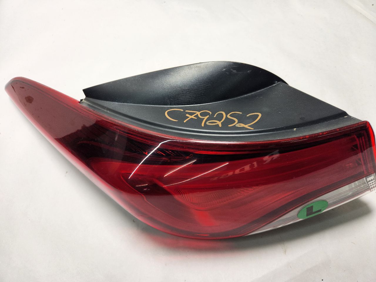 2016 HYUNDAI ELANTRA 4cyl Gasoline 1.8 Left TAIL LAMP - 393052 — photo 2