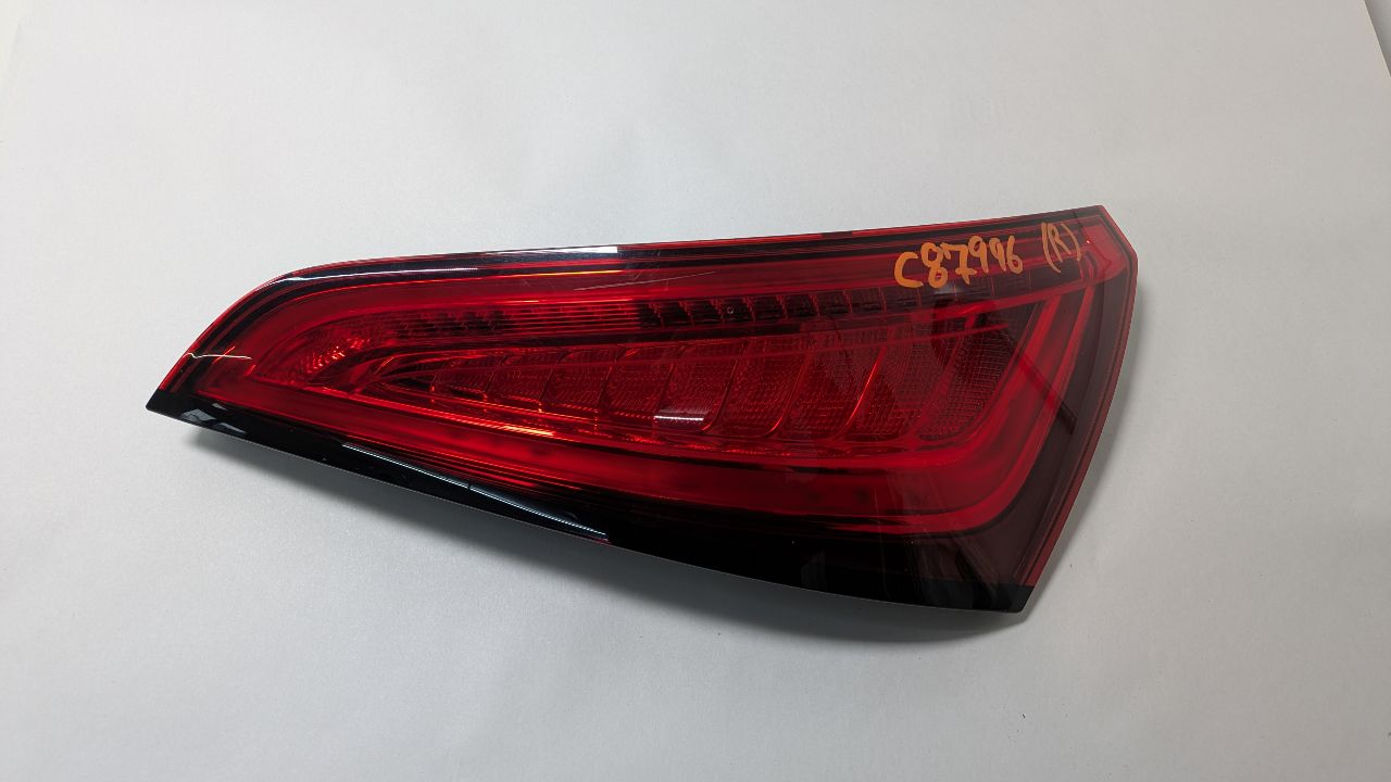 2016 AUDI Q5 4cyl Gasoline Turbo 2.0 Right TAIL LAMP - 393128 — photo 1