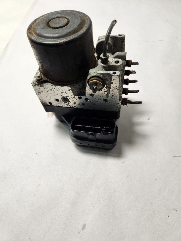 2004 TOYOTA HIGHLANDER 6cyl Gasoline 3.3 Anti-lock Brake Pts - 393147 — photo 5