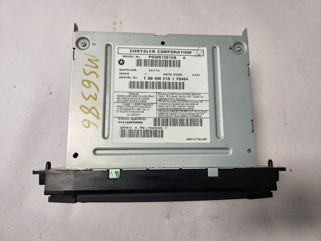 2012 CHRYSLER TOWN & COUNTRY 6 cyl Gas Flex Fuel 3.6 Radio Audio - 393180 — photo 2