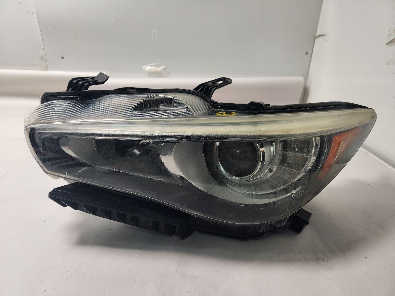 2016 INFINITI Q50 4cyl Gasoline Turbo 2.0 Left HEADLAMP ASSEMBLY - 393193