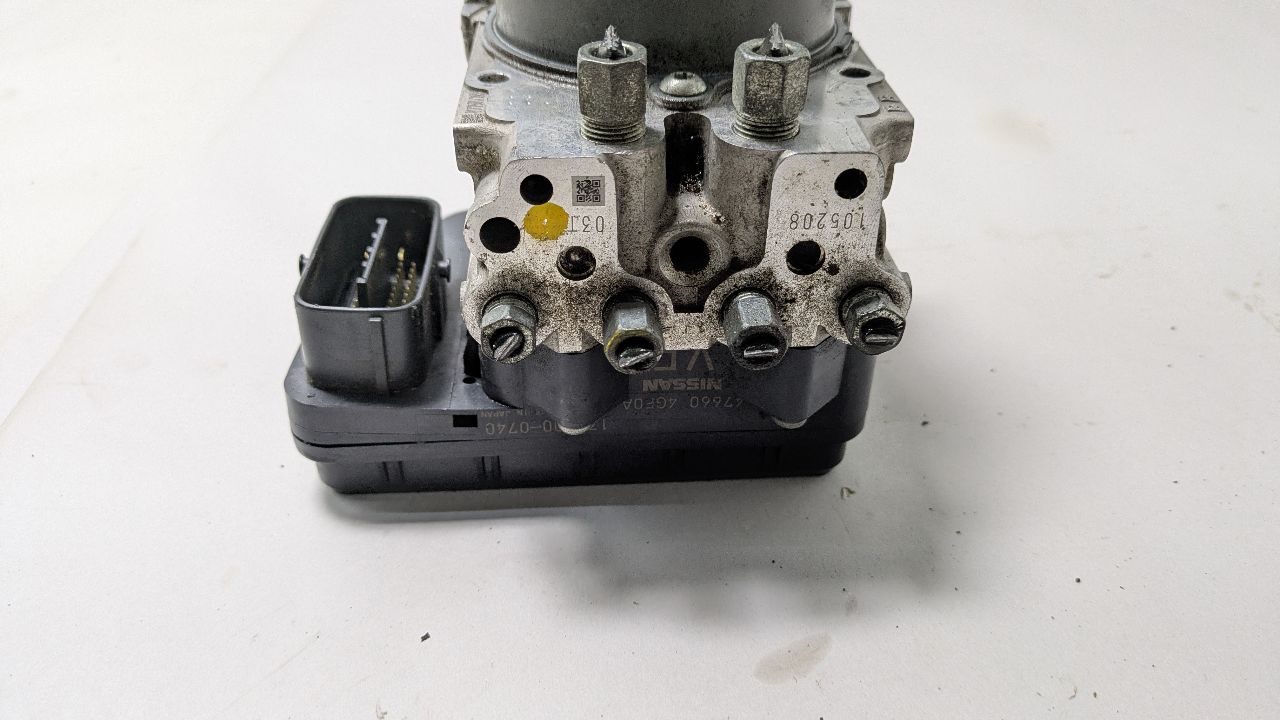 2016 INFINITI Q50 4cyl Gasoline Turbo 2.0 Anti-lock Brake Pts - 393208 — photo 2