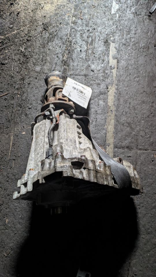 2011 INFINITI G37 6cyl Gasoline 3.7 TRANSFER CASE ASSY - 393241 — photo 1