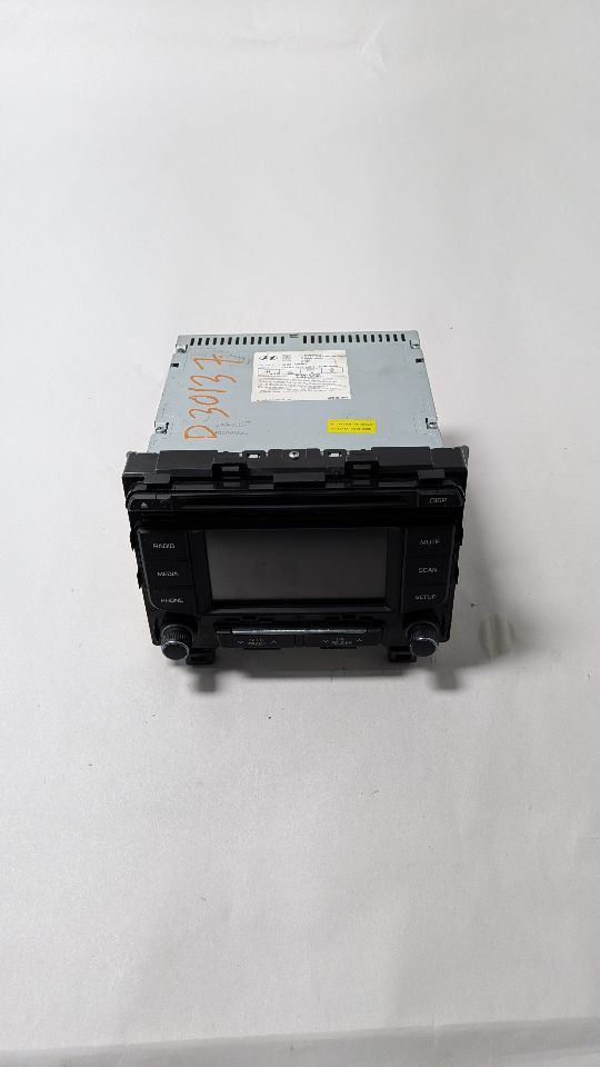 2015 HYUNDAI SONATA 4cyl Gasoline 2.4 PZEV Radio Audio - 393500 — photo 1