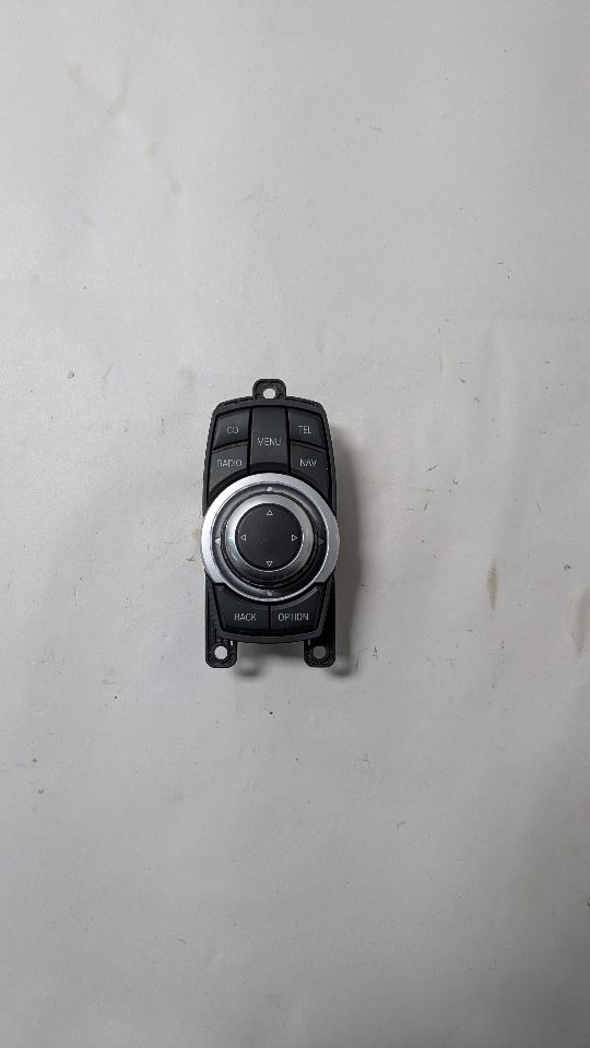 2013 BMW X3 6cyl Gasoline Turbo 3.0 Console, Front - 393511 — photo 1