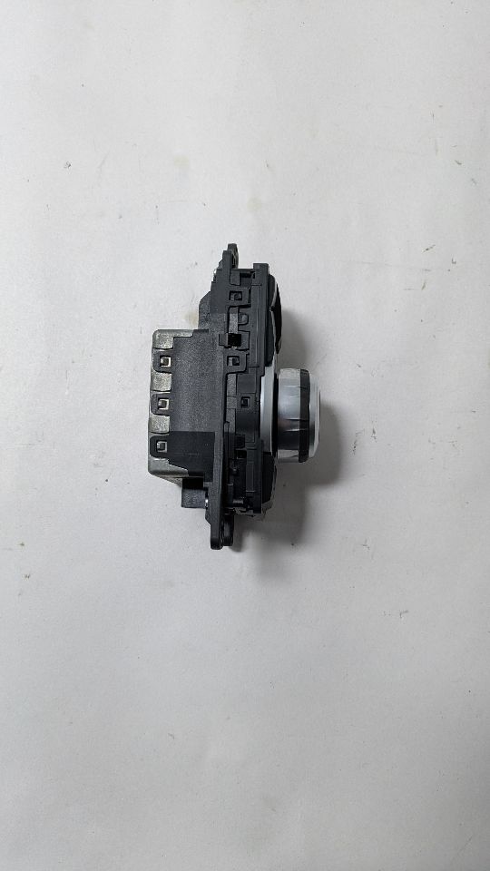 2013 BMW X3 6cyl Gasoline Turbo 3.0 Console, Front - 393511 — photo 5
