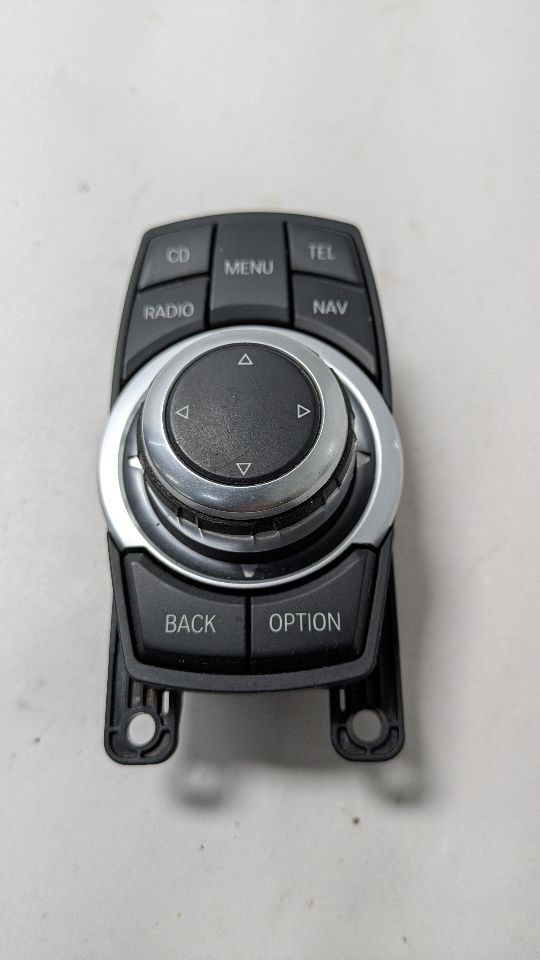 2013 BMW X3 6cyl Gasoline Turbo 3.0 Console, Front - 393511 — photo 6