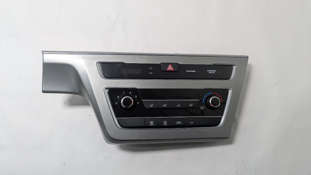 2015 HYUNDAI SONATA 4cyl Gasoline 2.4 PZEV Info-GPS-TV Screen - 393512 — photo 1