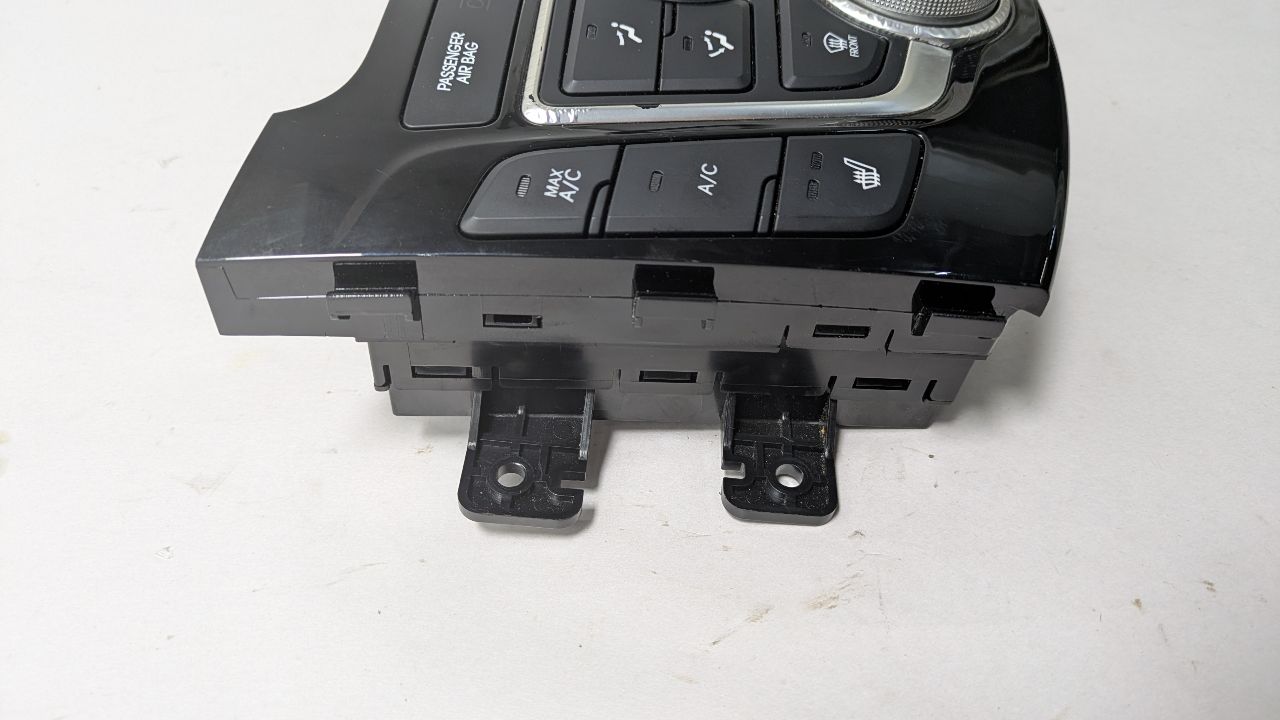 2016 HYUNDAI ELANTRA 4cyl Gasoline 2.0 TEMP CONTROL - 393518 — photo 3