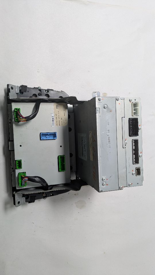 2008 ACURA TL 3.2L 6cyl Gasoline VVT Radio Audio - 393519 — photo 3