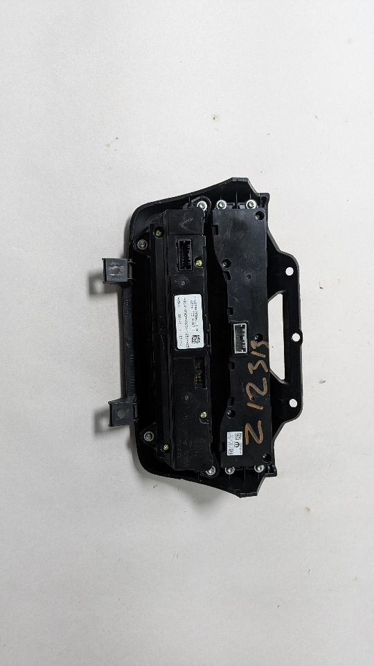 2024 DODGE PROMASTER 1500 VAN 3.6L 6cyl Gasoline TEMP CONTROL - 393529 — photo 2