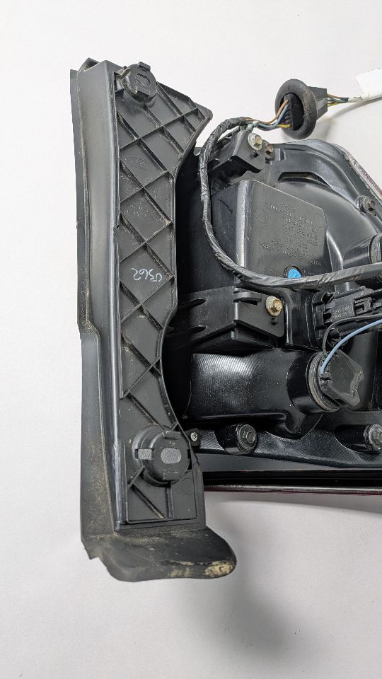 2017 FORD EXPLORER 6cyl Gasoline 3.5 Right TAIL LAMP - 393752 — photo 5