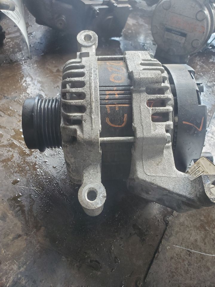 2018 CHEVROLET MALIBU 1.5L 4cyl Turbo Gasoline ALTERNATOR - 393832 — photo 1