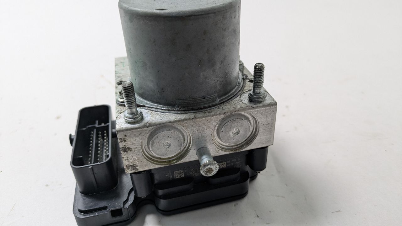 2018 CHEVROLET MALIBU 1.5L 4cyl Turbo Gasoline Anti-lock Brake Pts - 393838 — photo 3