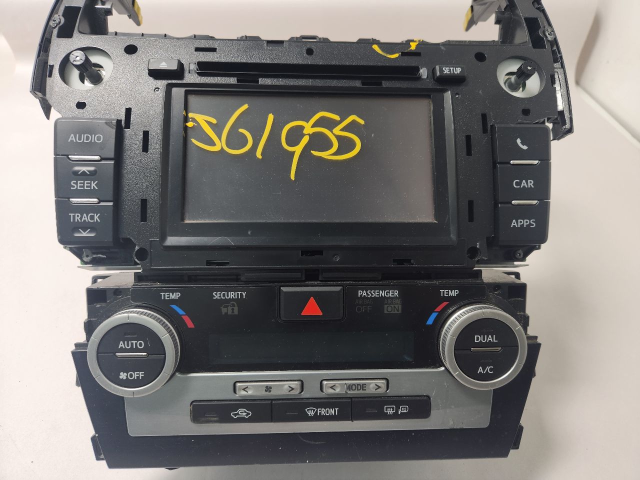 2012 TOYOTA CAMRY 4cyl Electric 2.5 Radio Audio - 394067 — photo 2