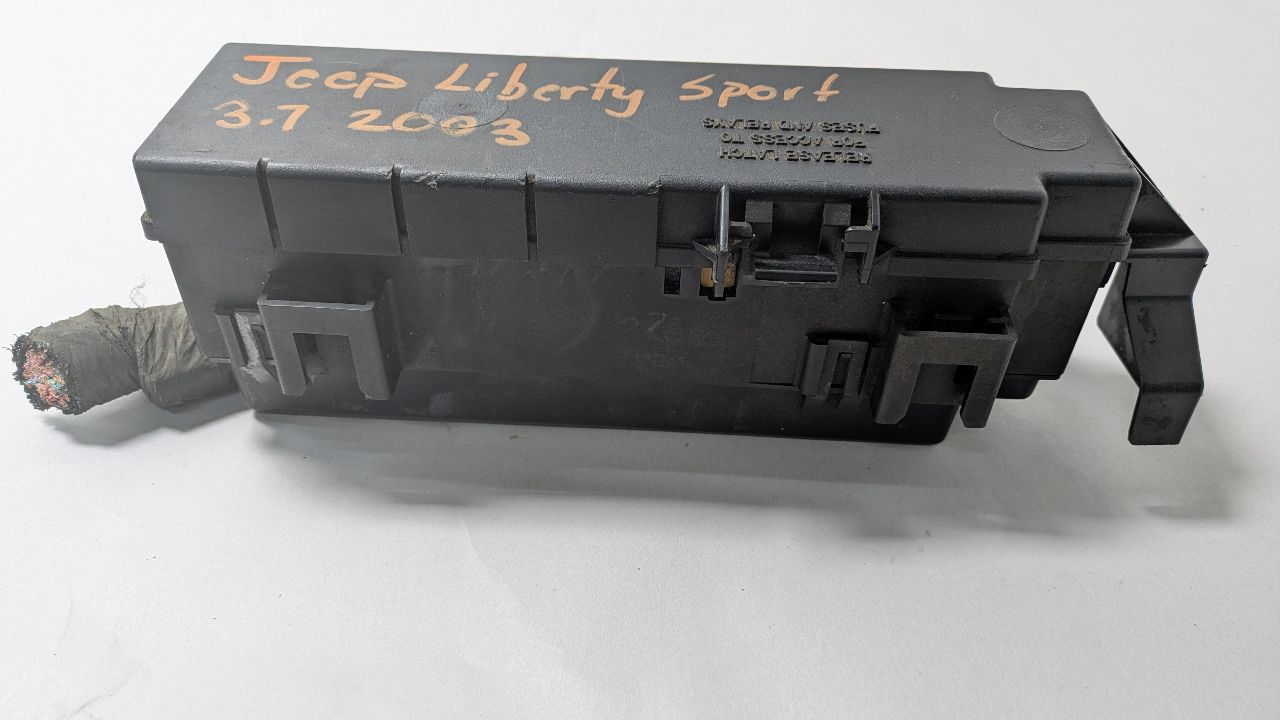 2003 JEEP LIBERTY Fuse Box, Engine - 394210 — photo 2