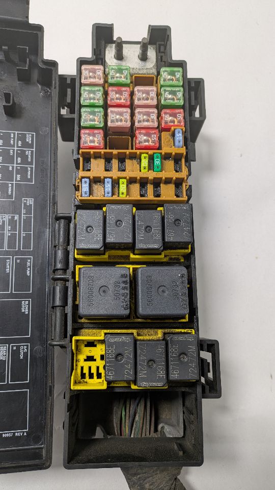 2003 JEEP LIBERTY Fuse Box, Engine - 394210 — photo 8